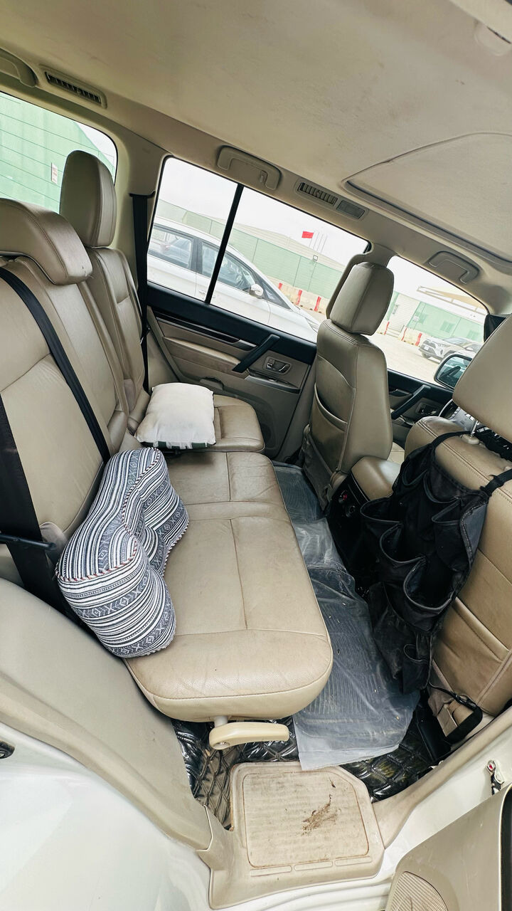 Riyadh, Vehicles, Cars & Trucks , SAR 52000,  Mitsubishi Pajero,  2018,  Automatic,  252000 KM,  SAR 52000,  5-Door, , Auto, New Tyre & Battery, 252000km, Perfct Cndn
