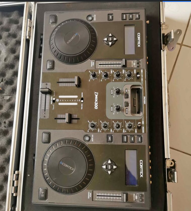 Barbar, Musical Instruments, BHD 45,  Cortex Dmix 300 DJ Controller With Flight Case