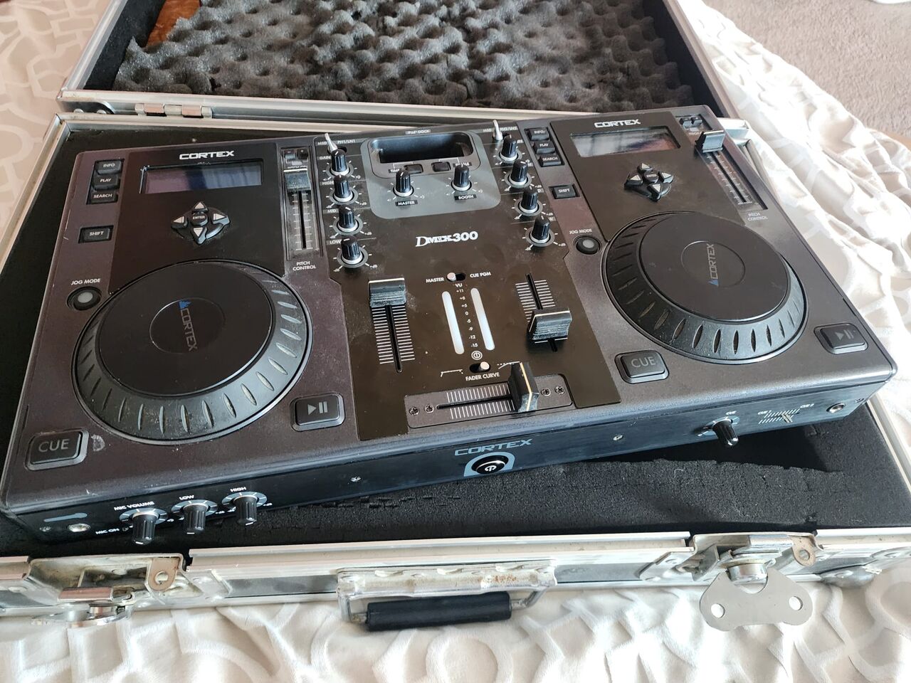 Barbar, Musical Instruments, BHD 45,  Cortex Dmix 300 DJ Controller With Flight Case