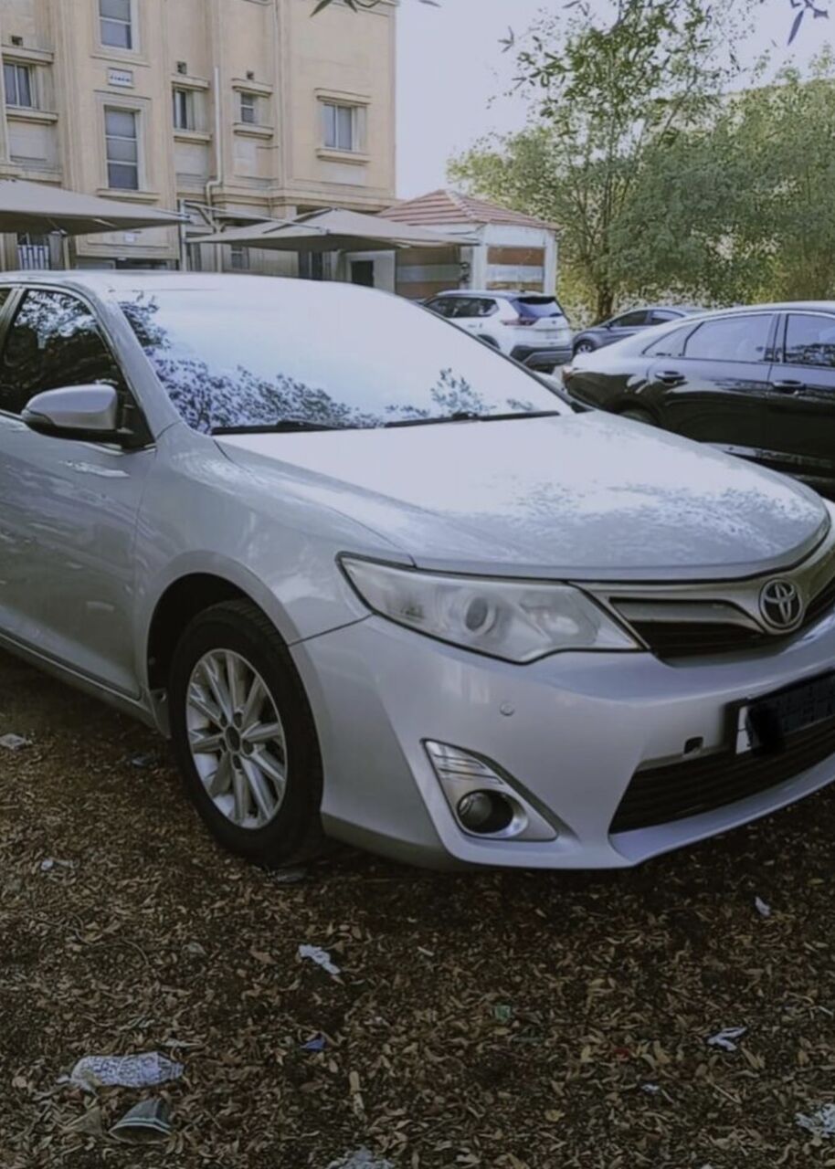 Taif, Vehicles, Cars & Trucks , SAR 34000,  Toyota Camry,  2014,  Automatic,  425 KM,   Full  Silver Color