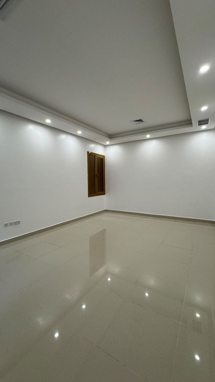 Kuwait City, Apartments, Flats, Houses & Villas, KWD 1100/month,  5 BR,  . Sq. Meter,  Basement Apartment With Private Entrance For Rent In Al-Siddiq.