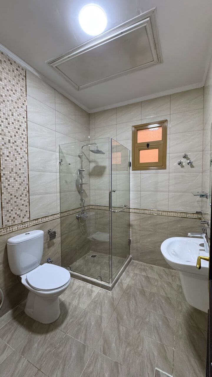 Kuwait City, Apartments, Flats, Houses & Villas, KWD 1100/month,  5 BR,  . Sq. Meter,  Basement Apartment With Private Entrance For Rent In Al-Siddiq.