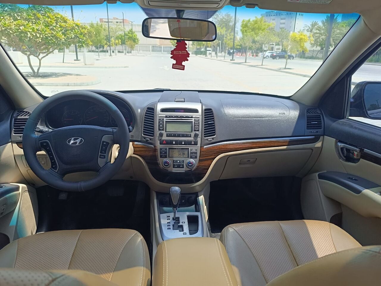 Manama, Vehicles, Cars & Trucks , BHD 2700,  Hyundai Santa Fe,  2012,  Automatic,  173000 KM,  FULL OPTION
