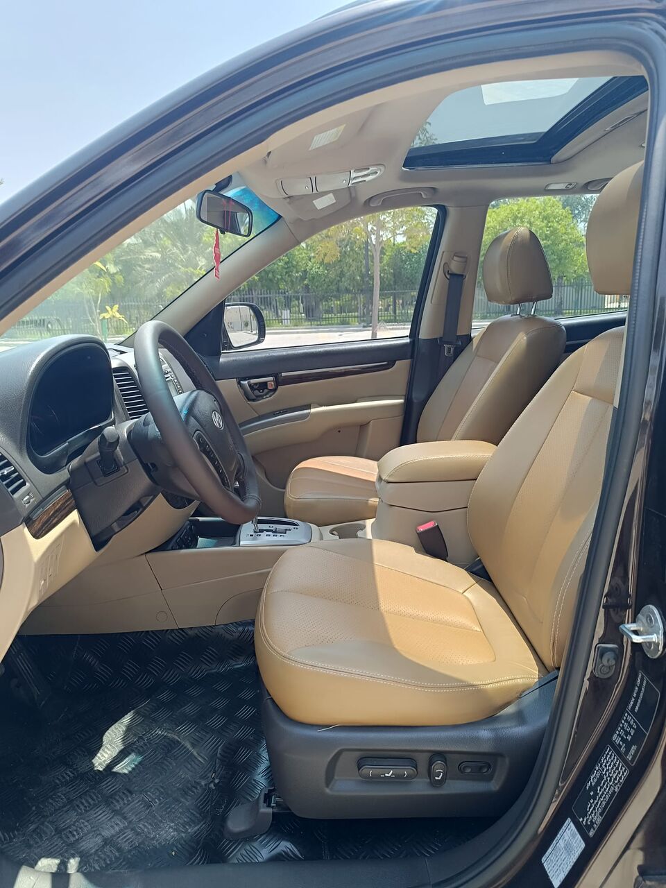 Manama, Vehicles, Cars & Trucks , BHD 2700,  Hyundai Santa Fe,  2012,  Automatic,  173000 KM,  FULL OPTION