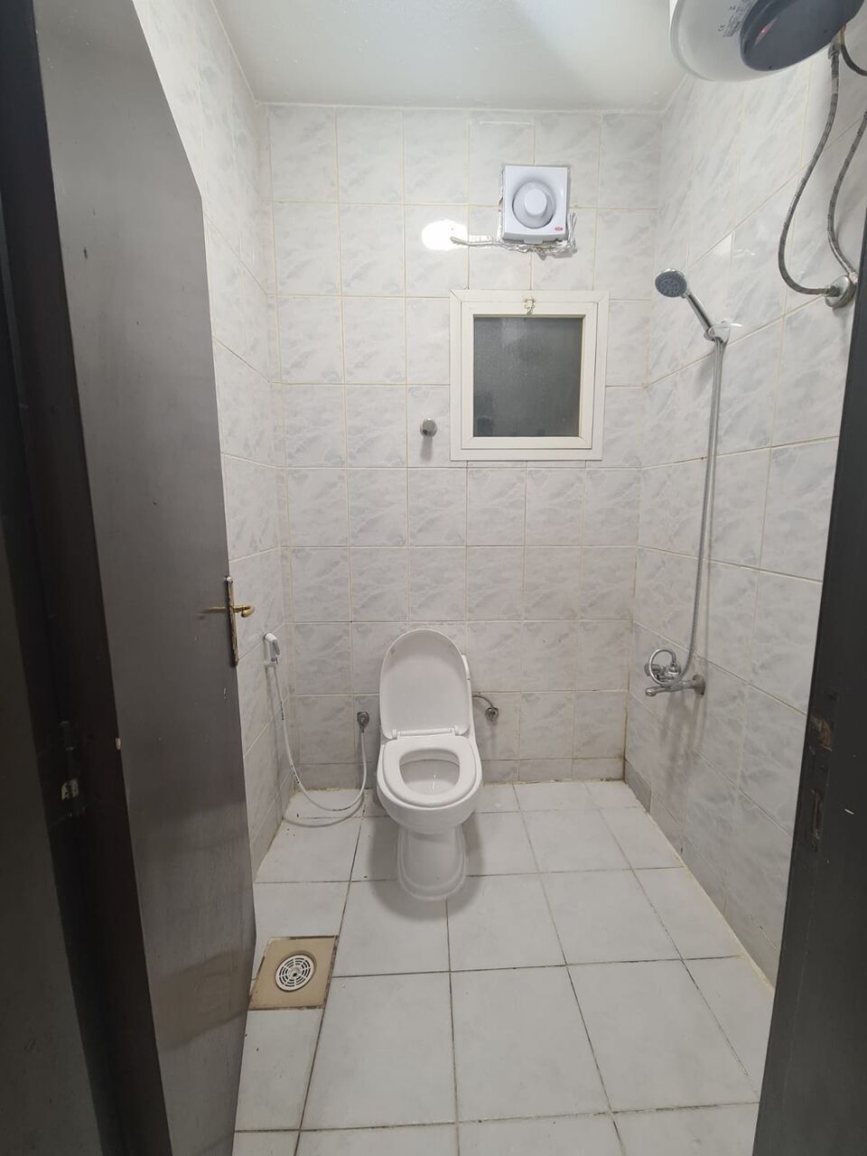 Riyadh, Rooms for Rent, SAR 1850/month,  Furnished,  Room Available For Rent In Family Apartment(Building)