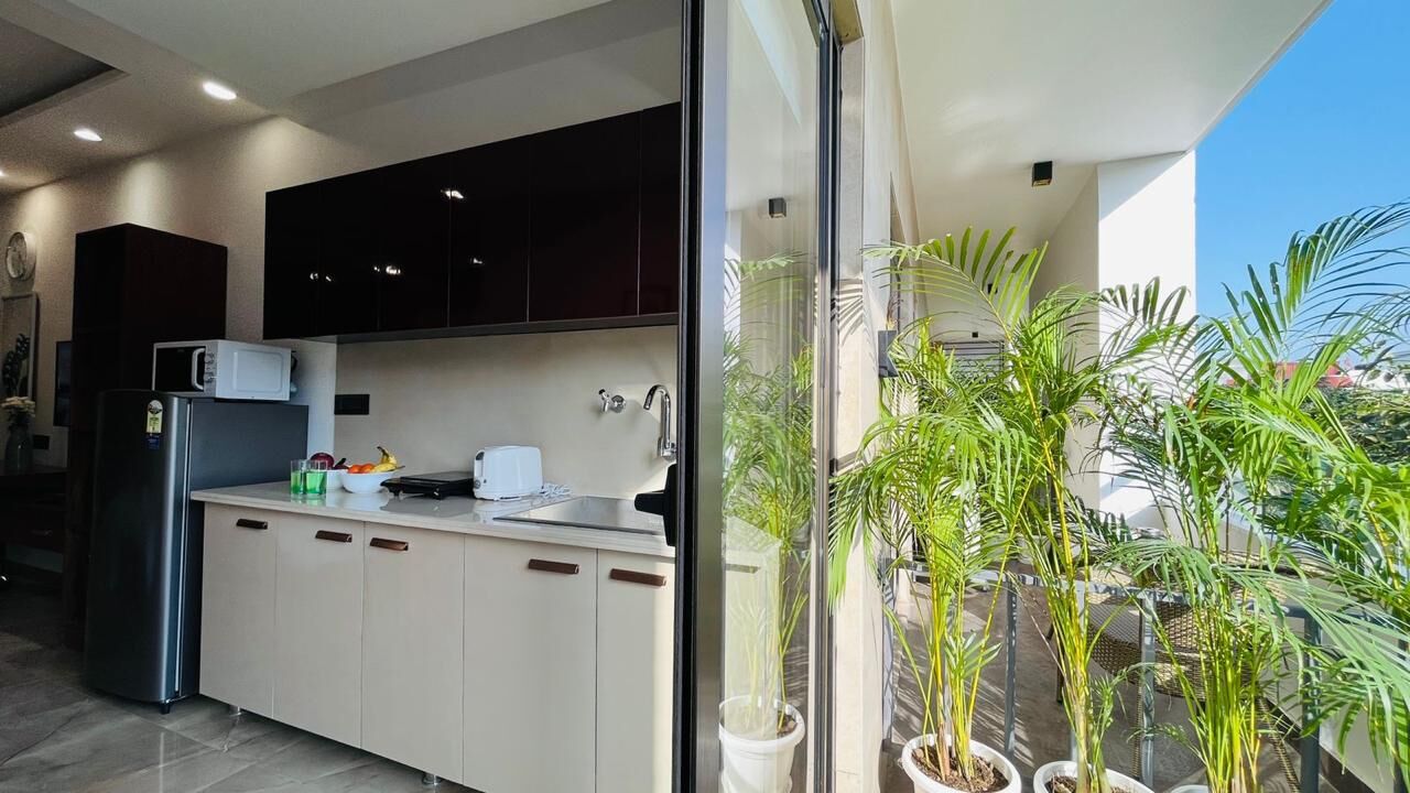 Gurgaon, Apartments, Flats, Houses & Villas, INR 4000/day,  Furnished,  Studio,  375 Sq. Feet,  Studio Apartment Dlf Cyber City
