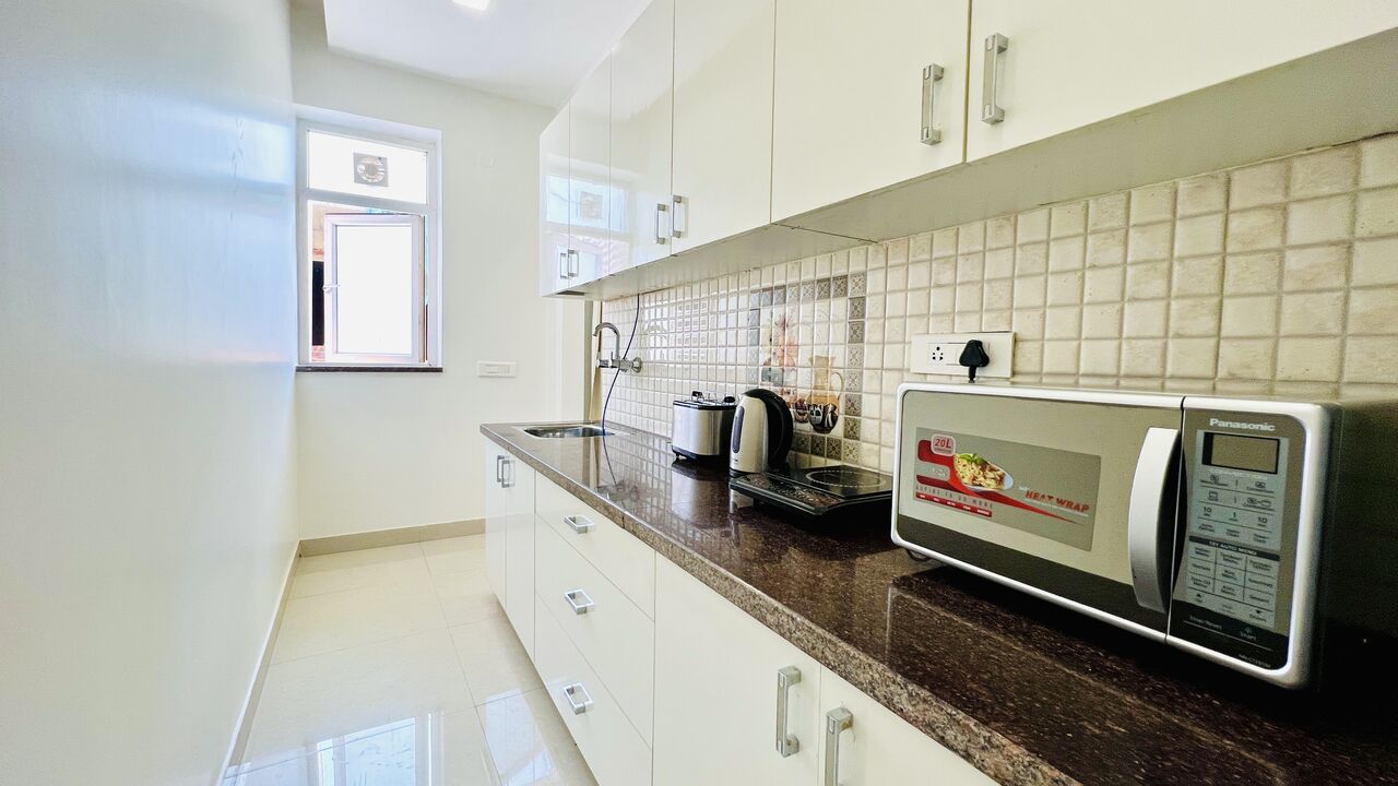 Gurgaon, Apartments, Flats, Houses & Villas, INR 4000/day,  Furnished,  Studio,  375 Sq. Feet,  Luxury Studio Apartment  Near Medanta