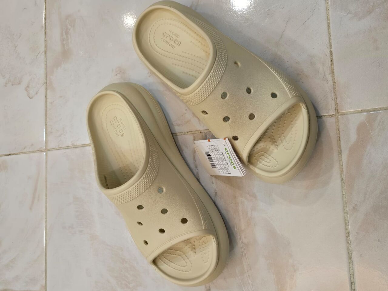 Jeddah, Household Items, SAR 175,  New Crocs Crush Slide Sleepers Size 42-43 With 6 Jibbitz Charms