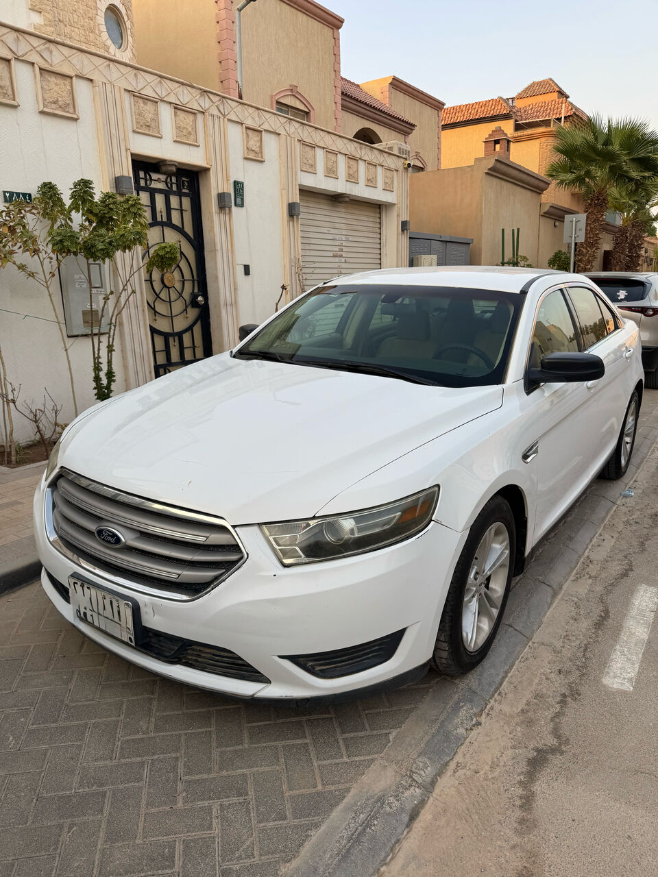 Riyadh, Vehicles, Cars & Trucks , SAR 39500,  Ford Taurus,  2014,  Automatic,  211400 KM,