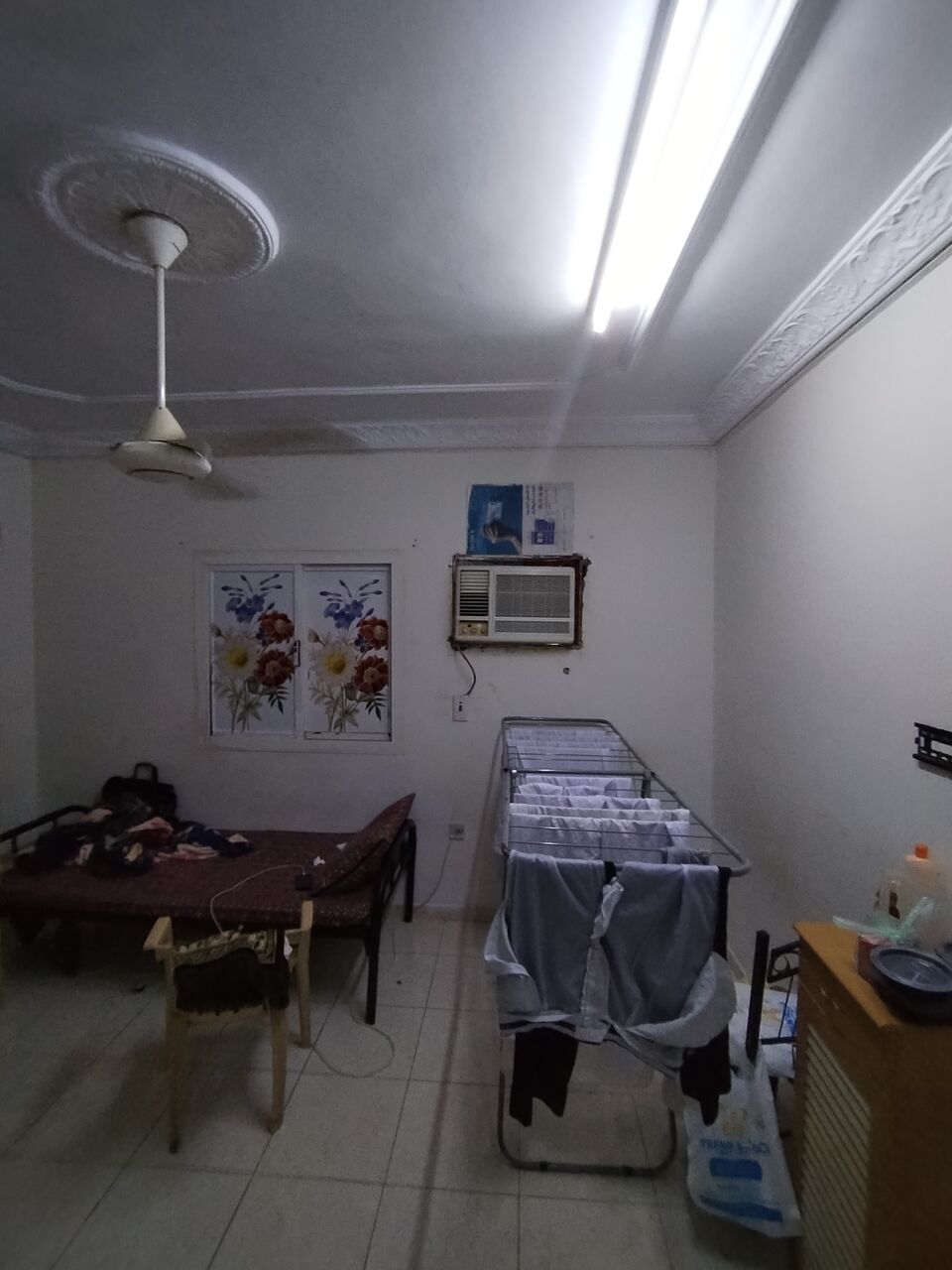 Jeddah, Rooms for Rent, SAR 800/month,  One Room Available
