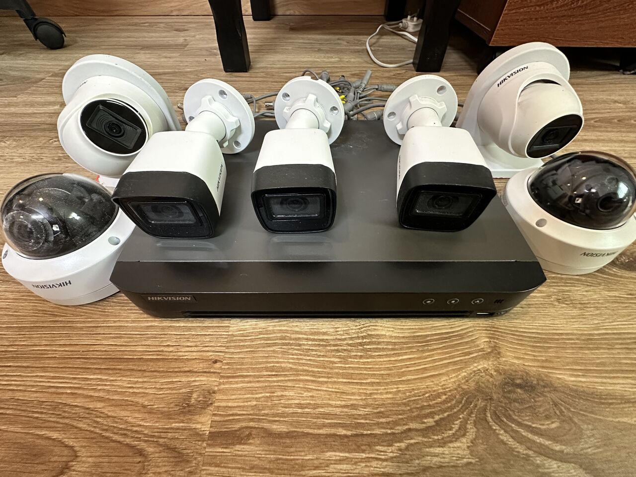 Al Malaz, Electronics, SAR 650,  Hikvision 8-Channel CCTV System With 7 Cameras & DVR &ndash; Used