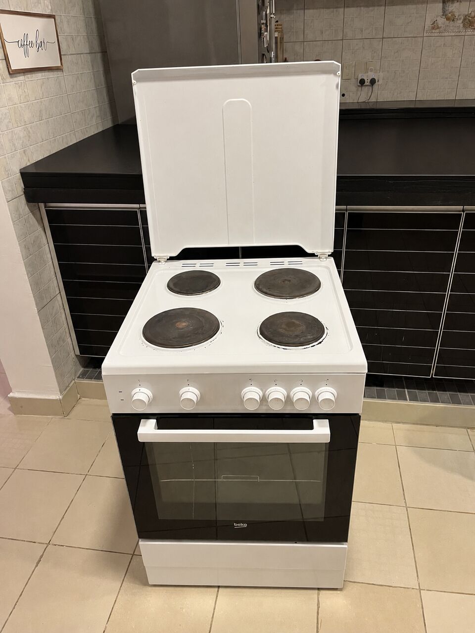 Dammam, Appliances, SAR 450,  Beko 4 Plate Electric Stoke And Oven