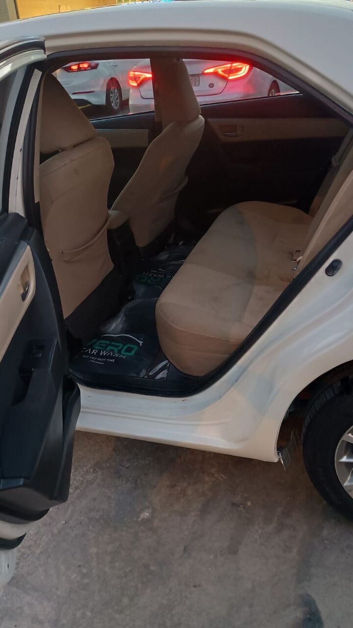 Riyadh, Vehicles, Cars & Trucks , SAR 33000,  Toyota Corolla GLI,  2016,  Automatic,  400000 KM,  Toyota Corolla  Full  Mid Option Vehicle Is In Excellent Condition