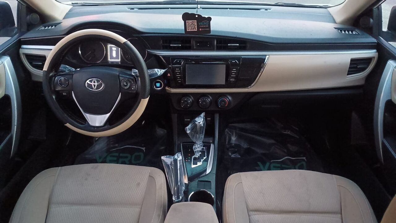 Riyadh, Vehicles, Cars & Trucks , SAR 33000,  Toyota Corolla GLI,  2016,  Automatic,  400000 KM,  Toyota Corolla  Full  Mid Option Vehicle Is In Excellent Condition