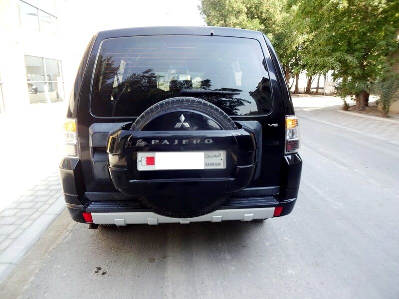 Zinj, Vehicles, Cars & Trucks , BHD 3800,  Mitsubishi Pajero,  2014,  Automatic,  158000 KM,  3.5Ltrs, V6 - 7 Seater SUV - Urgent Sale