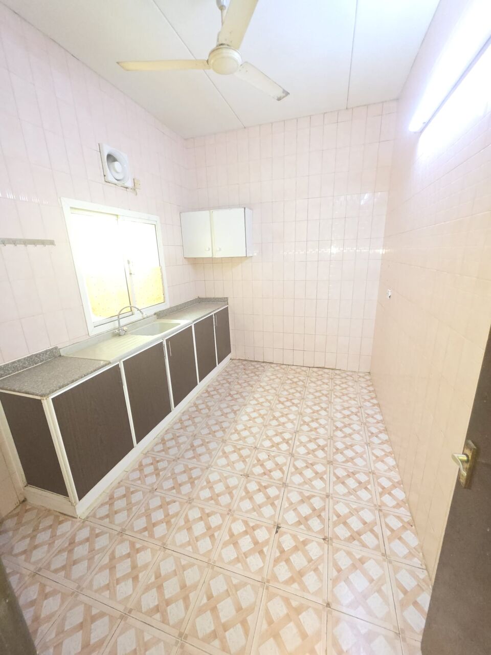 Gudaibiya, Apartments, Flats, Houses & Villas, BHD 240/month,  2 BR,  Flat For Rent In Gudaibiya With EWA , Unlimited Nearby Aster Clinic