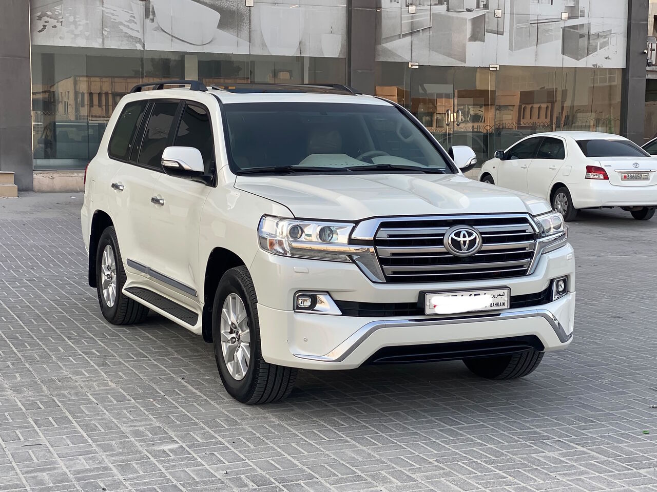 Manama, Vehicles, Cars & Trucks , BHD 18900,  Toyota Land Cruiser GX-R,  2018,  Automatic,  100950 KM,    (Pearl)