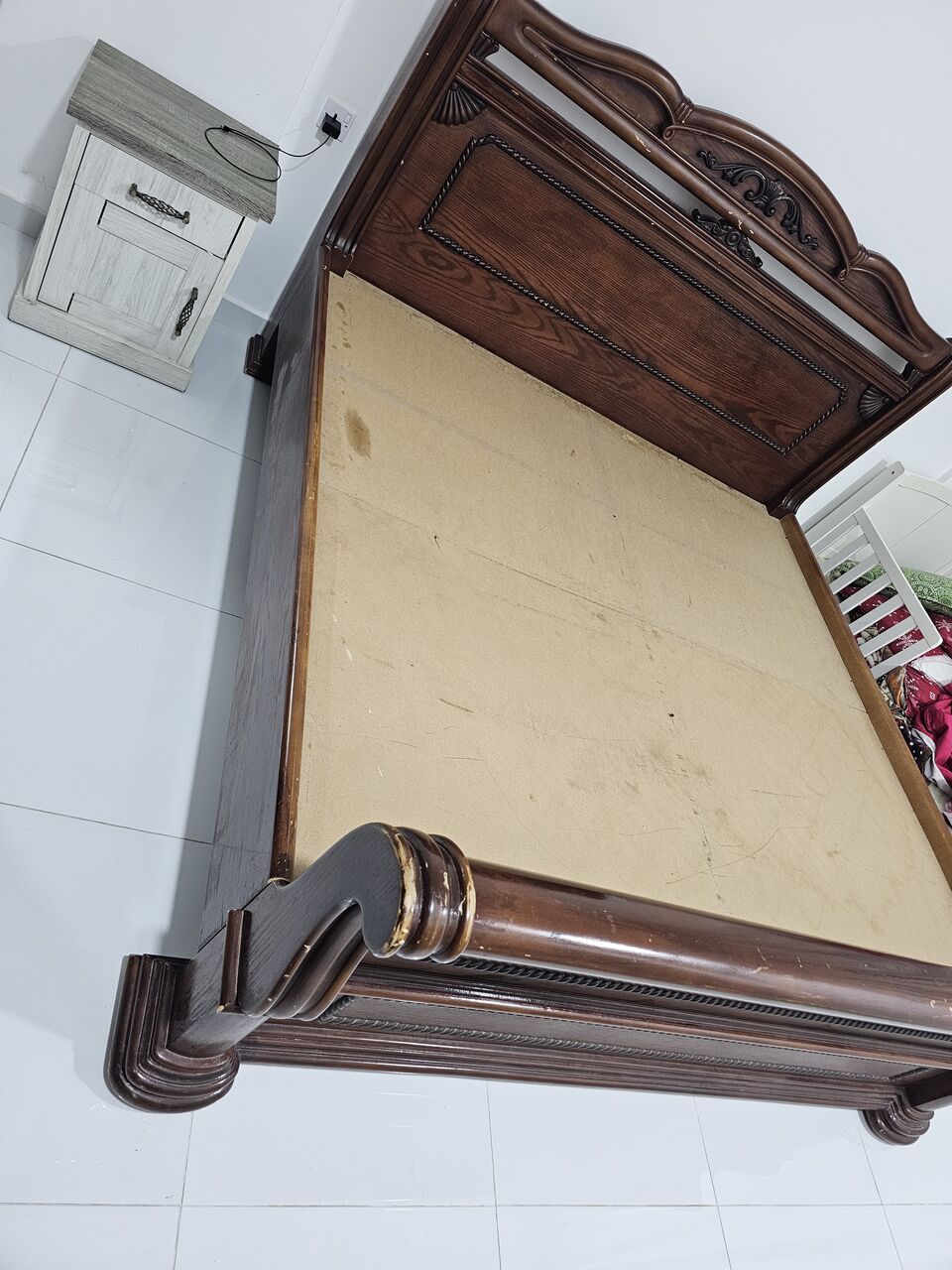 Zinj, Furniture, BHD 25,  200 X 200 Strong Wooden Bead For Sale In Good Condition