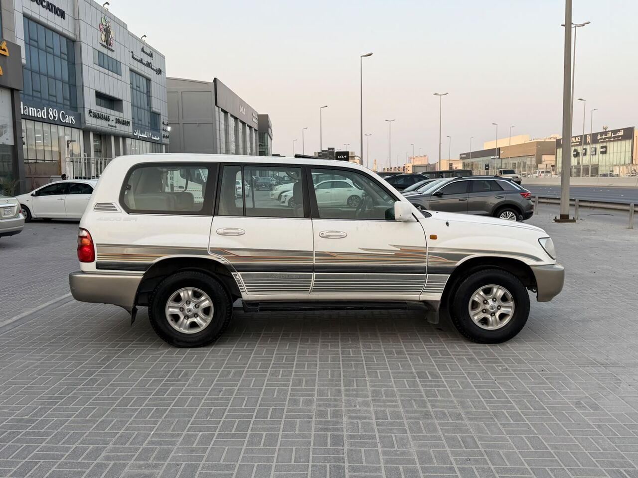 Manama, Vehicles, Cars & Trucks , BHD 3400,  Toyota Land Cruiser GX-R,  2001,  Automatic,  231400 KM,    (White)