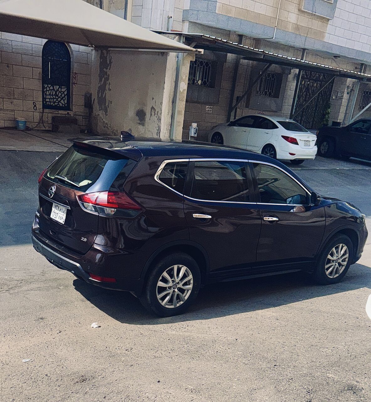 Jeddah, Pick Up & Drop Off, Pick & Drop Service In Jeddah (Nissan Xtrail) 7 Seater Car