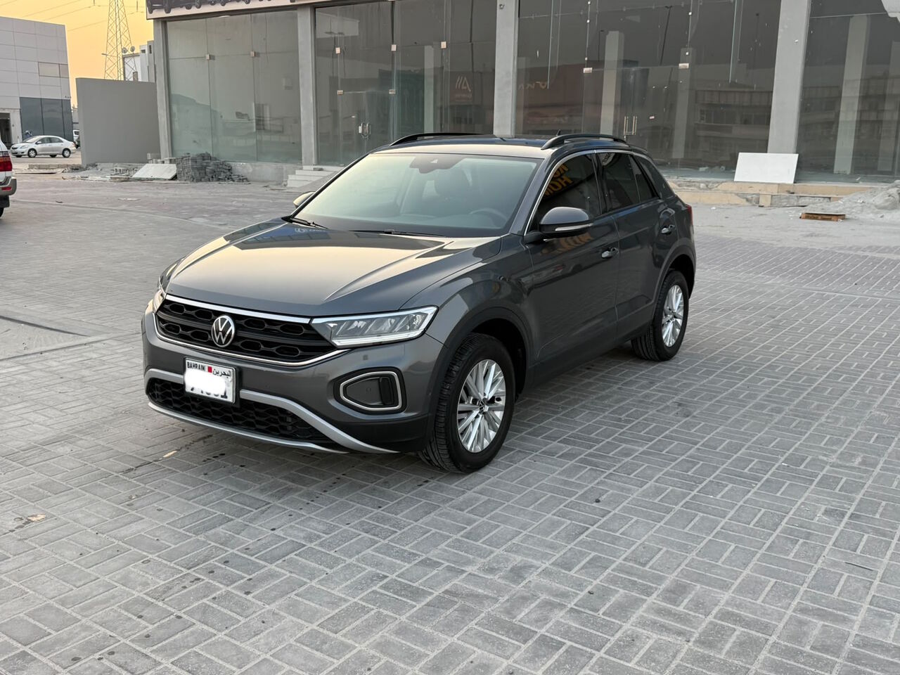 Manama, Vehicles, Cars & Trucks , BHD 6800,  Volkswagen T-Roc,  2023,  Automatic,  22600 KM,    (Grey)