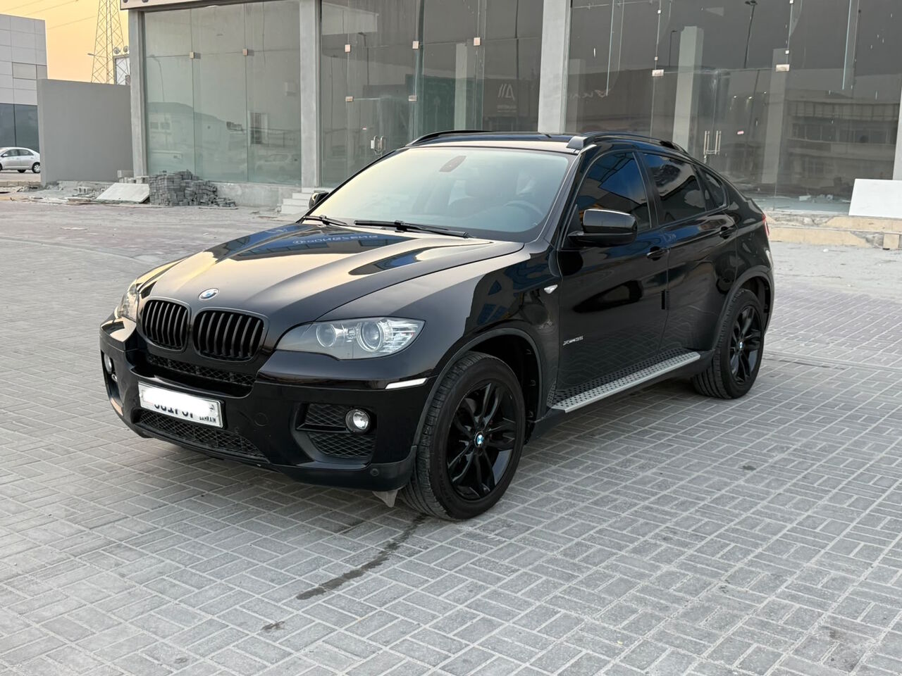 Manama, Vehicles, Cars & Trucks , BHD 4900,  BMW X6,  2014,  Automatic,  93700 KM,   /  (Black)