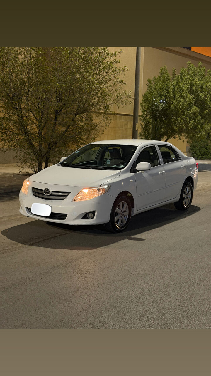 Riyadh, Vehicles, Cars & Trucks , SAR 20000,  Toyota Corolla,  2010,  Automatic,  328000 KM,    (mid-option) For Sale, In Good Condition.