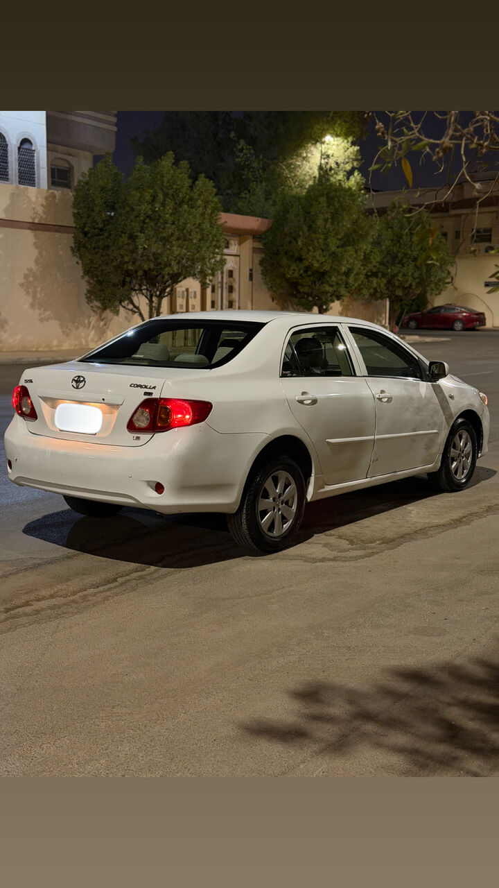Riyadh, Vehicles, Cars & Trucks , SAR 20000,  Toyota Corolla,  2010,  Automatic,  328000 KM,    (mid-option) For Sale, In Good Condition.