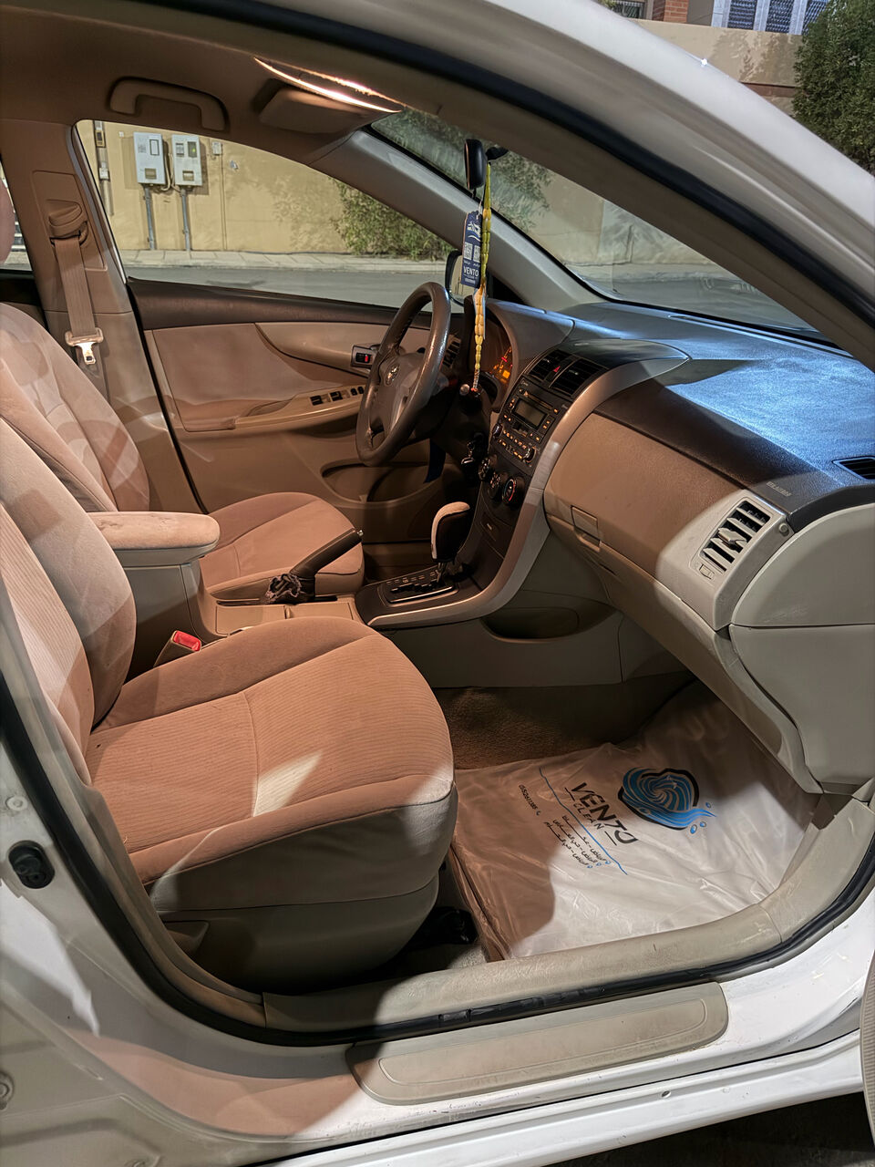 Riyadh, Vehicles, Cars & Trucks , SAR 20000,  Toyota Corolla,  2010,  Automatic,  328000 KM,    (mid-option) For Sale, In Good Condition.