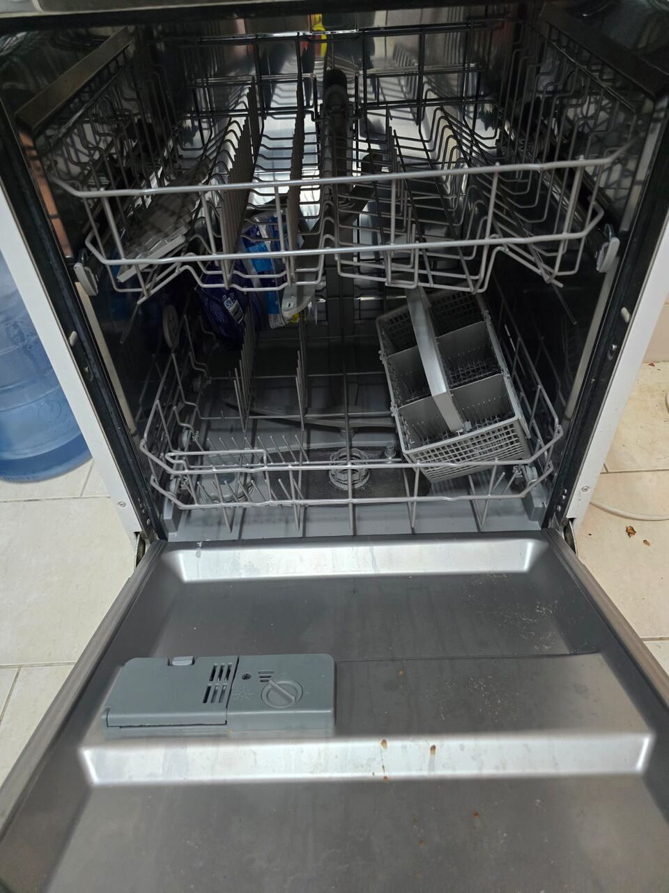 Jubail, Appliances, SAR 500,  Used Falcon Refrigerator & Midea Dishwasher – Both For SAR 500 ثلاجة فالكون وغسالة صحون مي