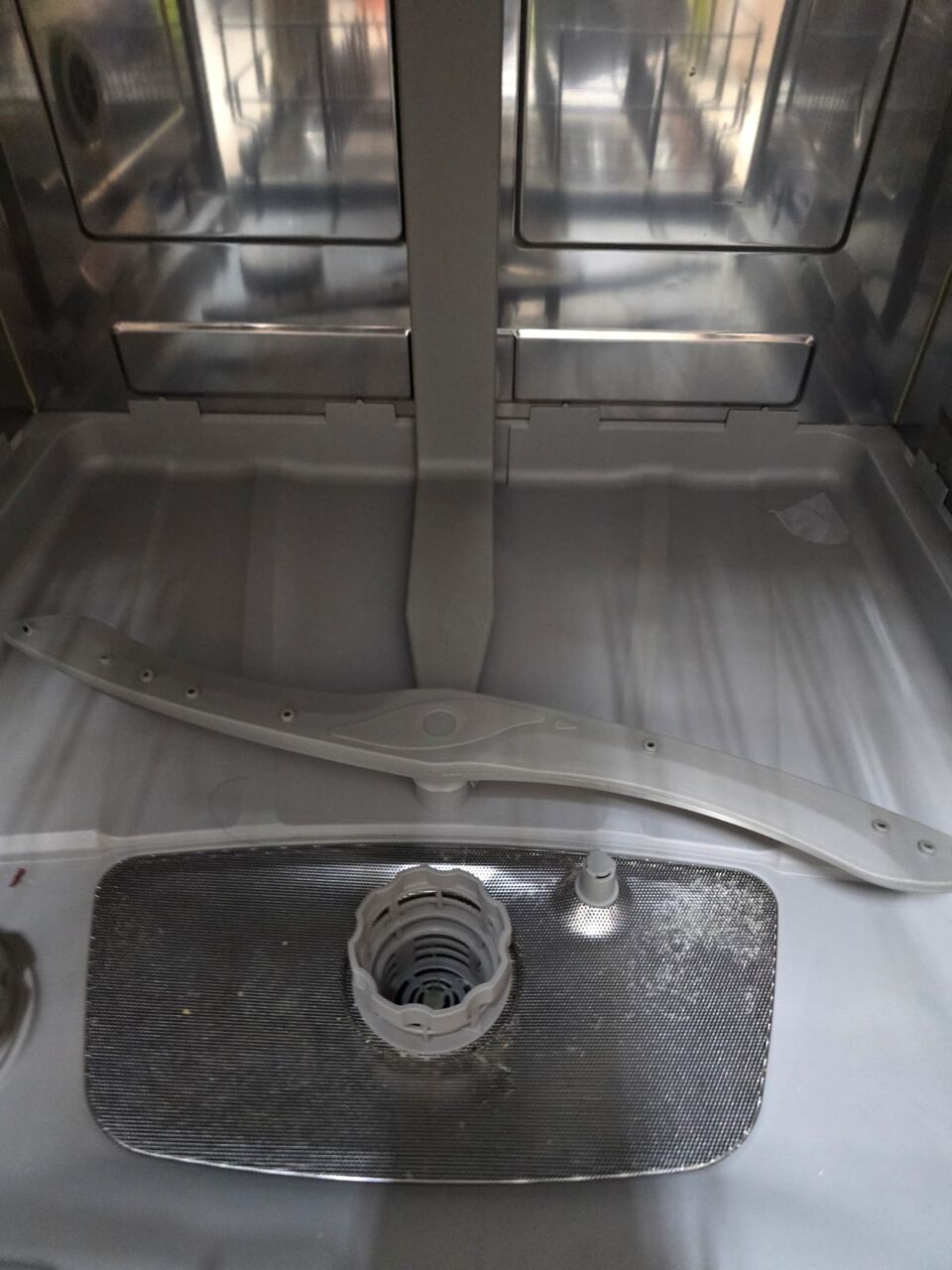 Jubail, Appliances, SAR 500,  Used Falcon Refrigerator & Midea Dishwasher – Both For SAR 500 ثلاجة فالكون وغسالة صحون مي