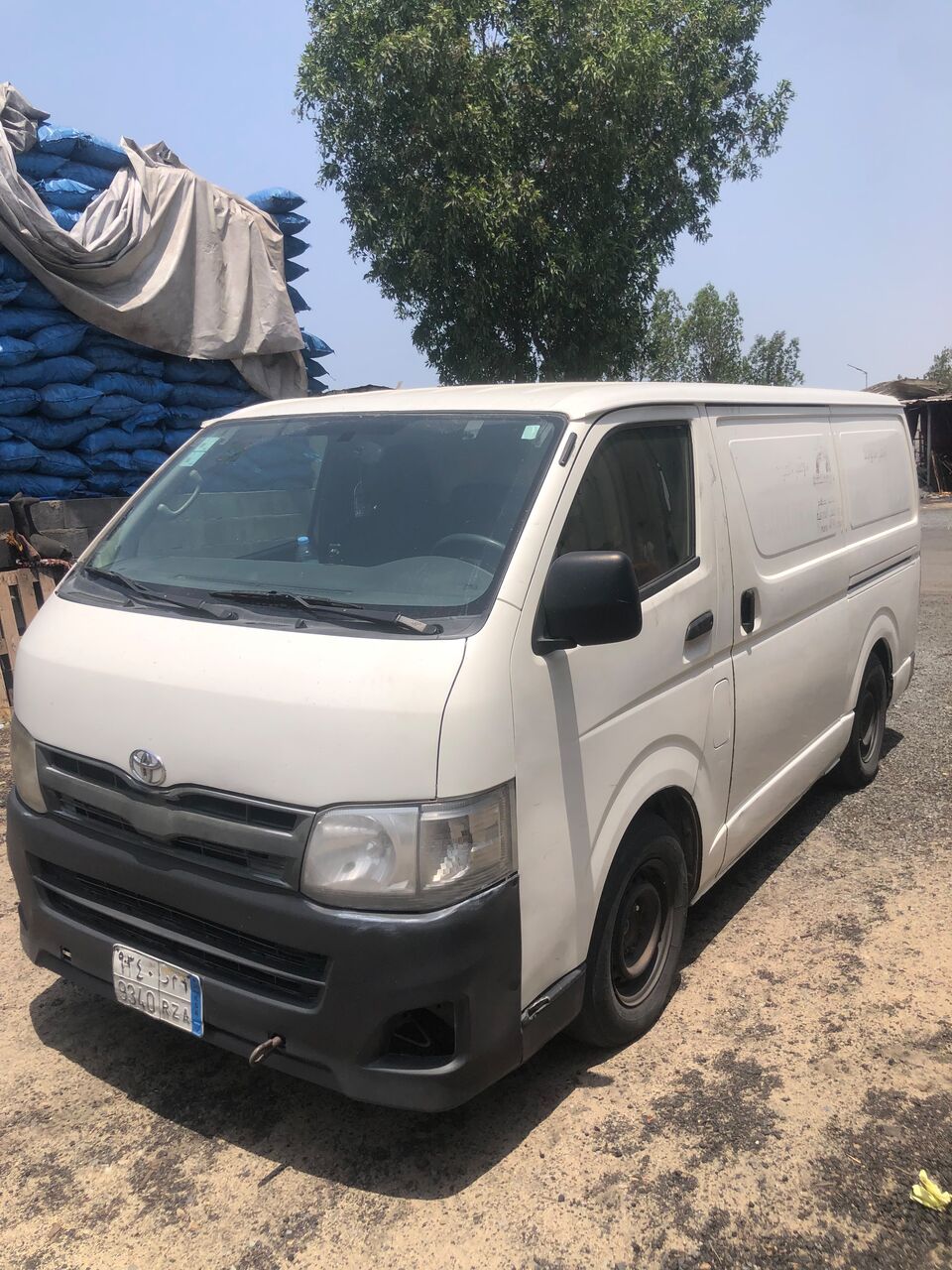 Jeddah, Vehicles, Cars & Trucks , SAR 40000,  Toyota Hi-Ace,  2013,  Manual,  660000 KM,  Platform Hiace For Sale In Good Mechanic Condition