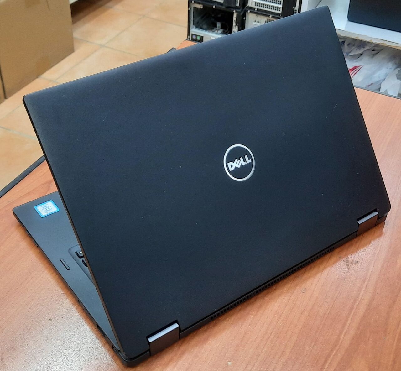 Manama, Computers, BHD 103,  DELL Core I7 8th Gen 2in1 Touch Business Laptop+Tablet 16GB RAM 35x Fast SSD FREE Gifts