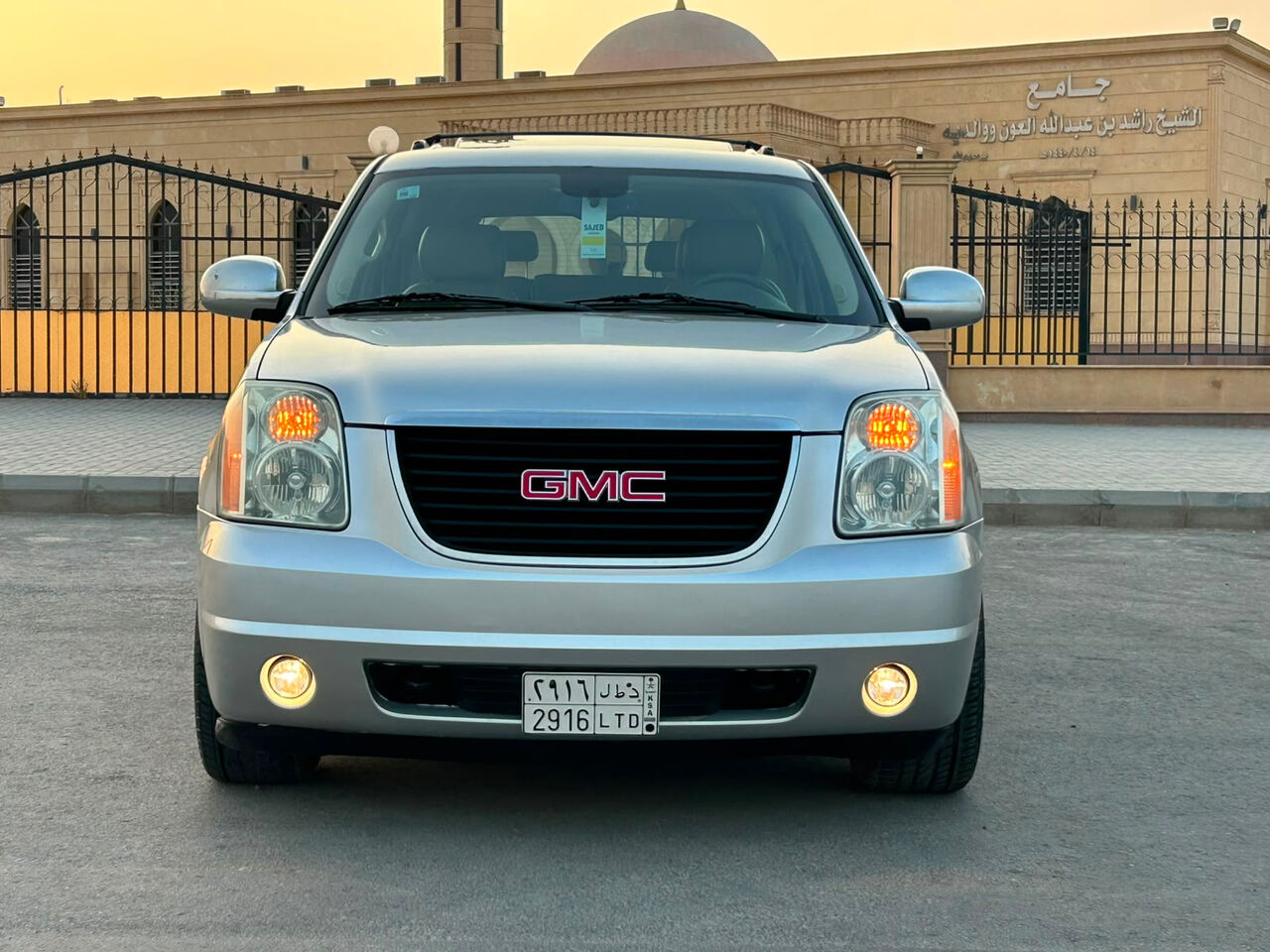 Riyadh, Vehicles, Cars & Trucks , SAR 50000,  Gmc Yukon XL,  2014,  Automatic,  250000 KM,   GMC Yukon SLT &ndash; Long Wheelbase, 4WD &ndash; For Sale