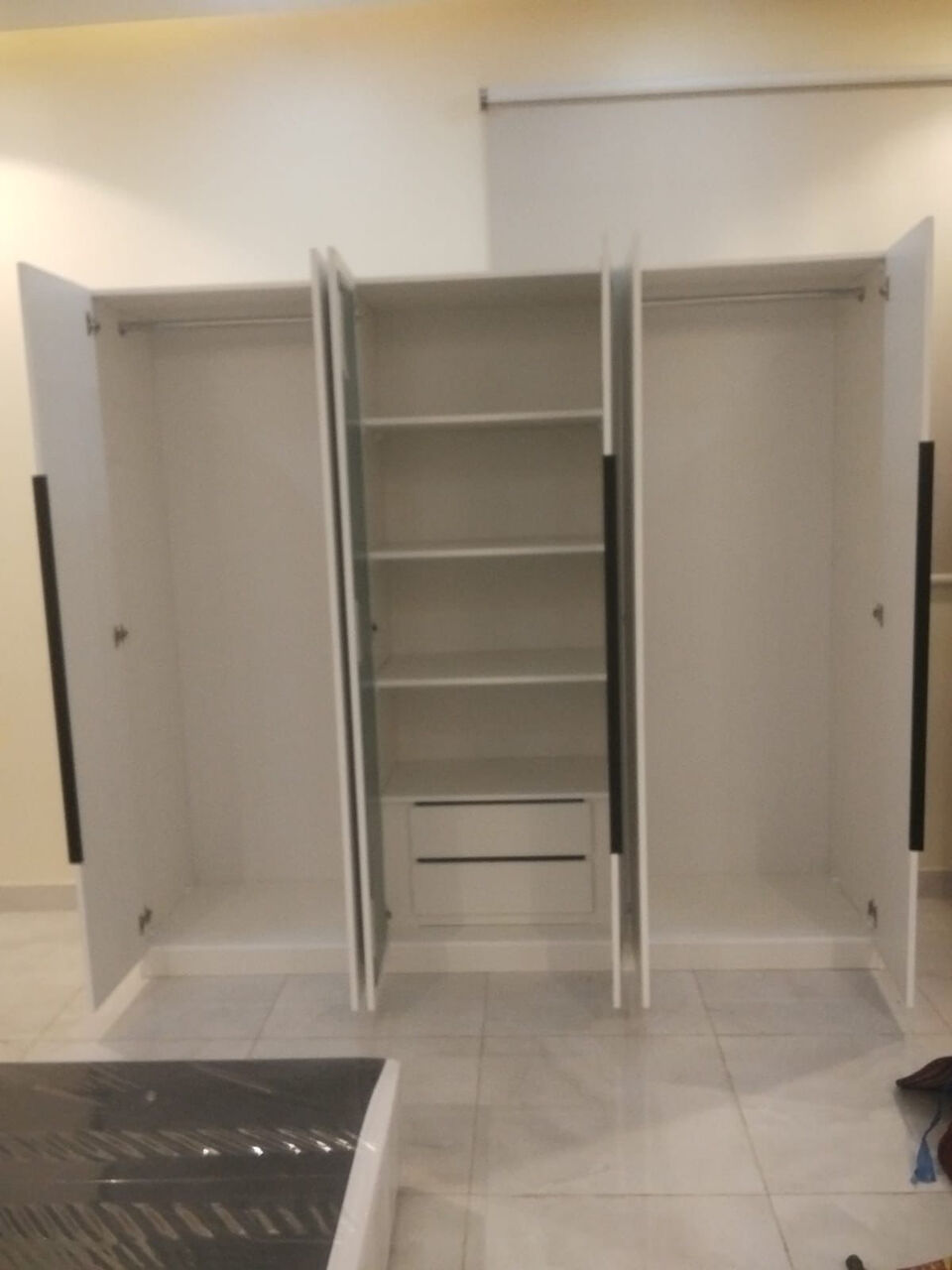 Jeddah, Furniture, SAR 5,  Luxury Wooden Wardrobes Are Available For Sale With Best Quality At Affordable Pricess..