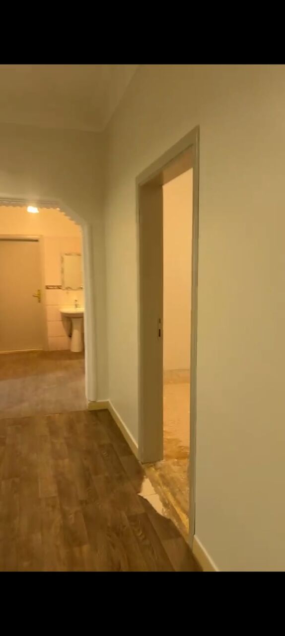 Al Yarmouk, Apartments, Flats, Houses & Villas, SAR 40000/year,  4 BR,  First Floor Very Large Size Apartment With Large 4 Beadrooms And 2 Bath Kitchen Hall