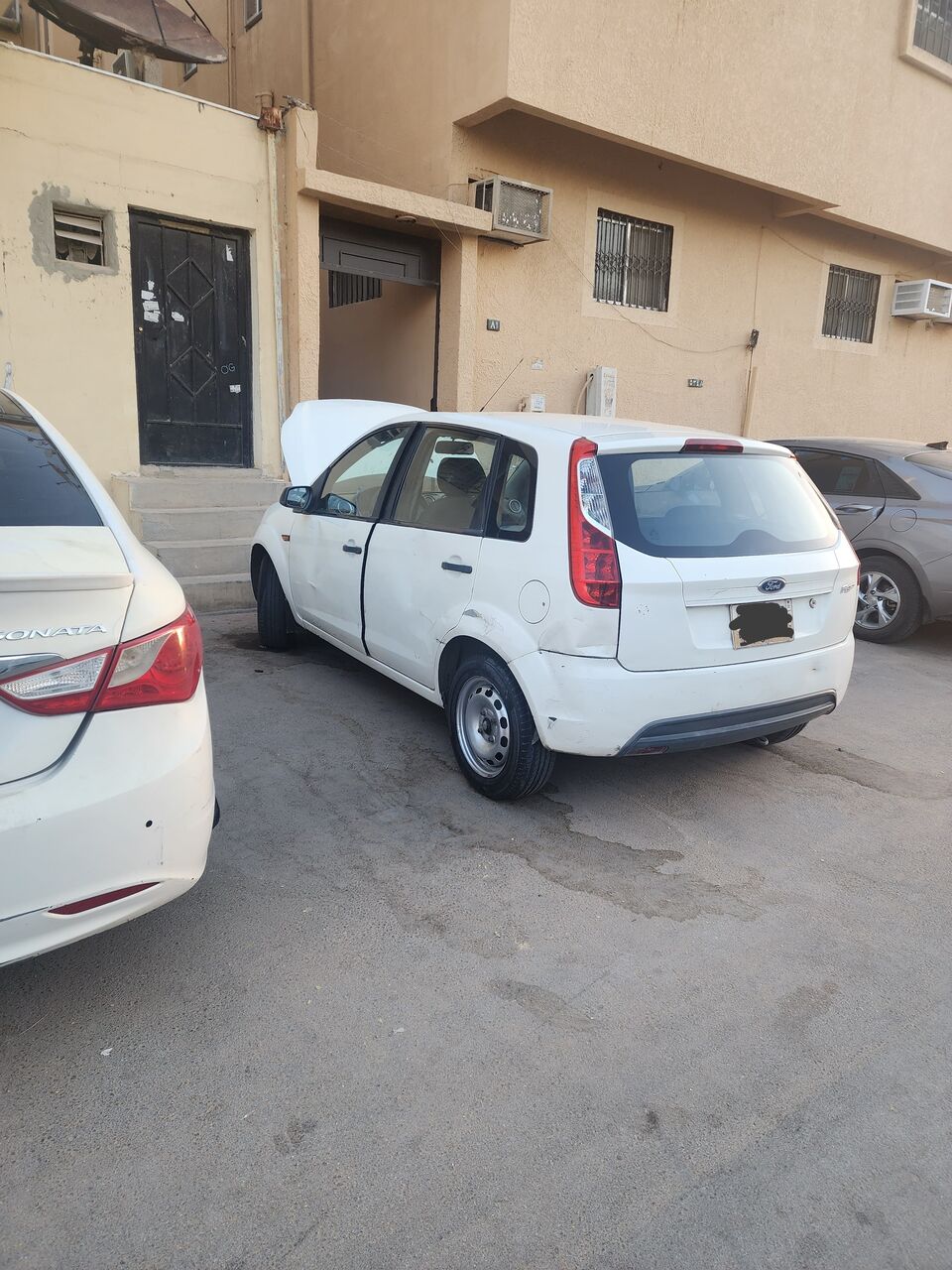 Riyadh, Vehicles, Cars & Trucks , SAR 4000,  Ford Figo,  2012,  Manual,  240000 KM,     Small Engine Low Fuel Consumption Vehicle Good Condition فورد فيجو