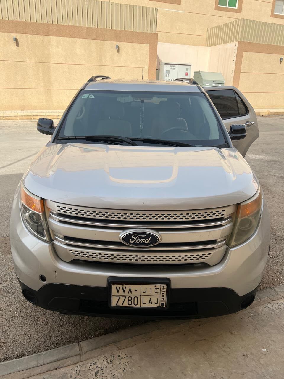 Riyadh, Vehicles, Cars & Trucks , SAR 32,  Ford Explorer 2013,  2013,  Automatic,  217000 KM,   For Sale With Very Good Price Family Car 7 Serater