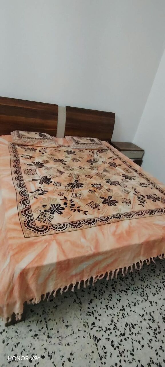 Riyadh, Furniture, SAR 450,  Home Centre Bed With Mattress And Side Tables