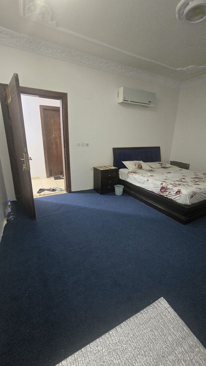 Riyadh, Staff Accommodation, SAR 1100,  A Furnished Room Available
