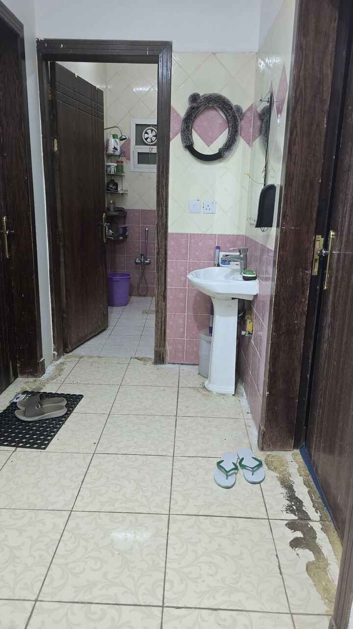 Riyadh, Staff Accommodation, SAR 1100,  A Furnished Room Available
