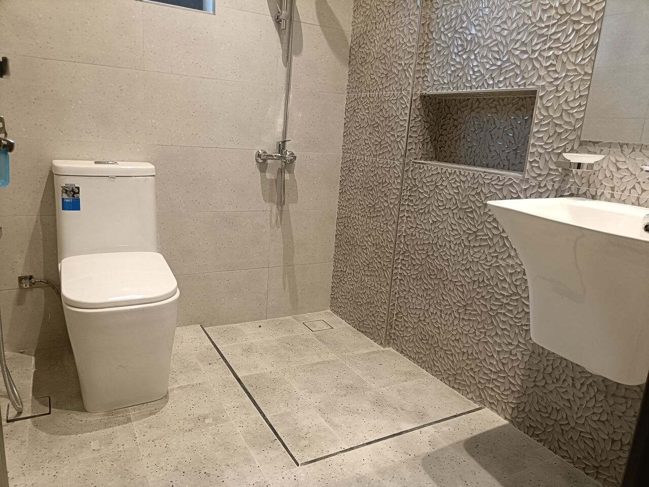 Tubli, Apartments, Flats, Houses & Villas, BHD 270/month,  1 BR,  120 Sq. Meter,  Brand New Semi Furnished 1bhk With Ewa