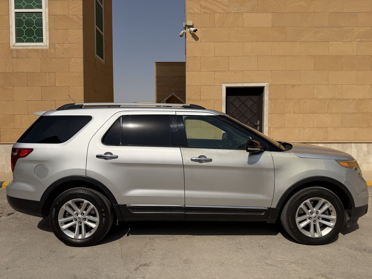 Al Malaz, Vehicles, Cars & Trucks , Ford Explorer,  2015,  Automatic,  226000 KM,    XLT