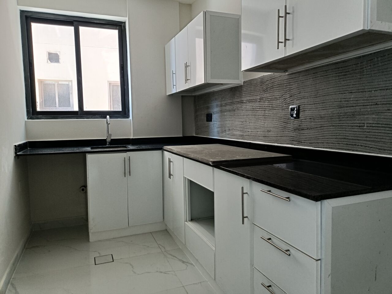 Manama, Apartments, Flats, Houses & Villas, BHD 330/month,  3 BR,  130 Sq. Meter,  Brand New Semi Furnished 3bhk Without Ewa