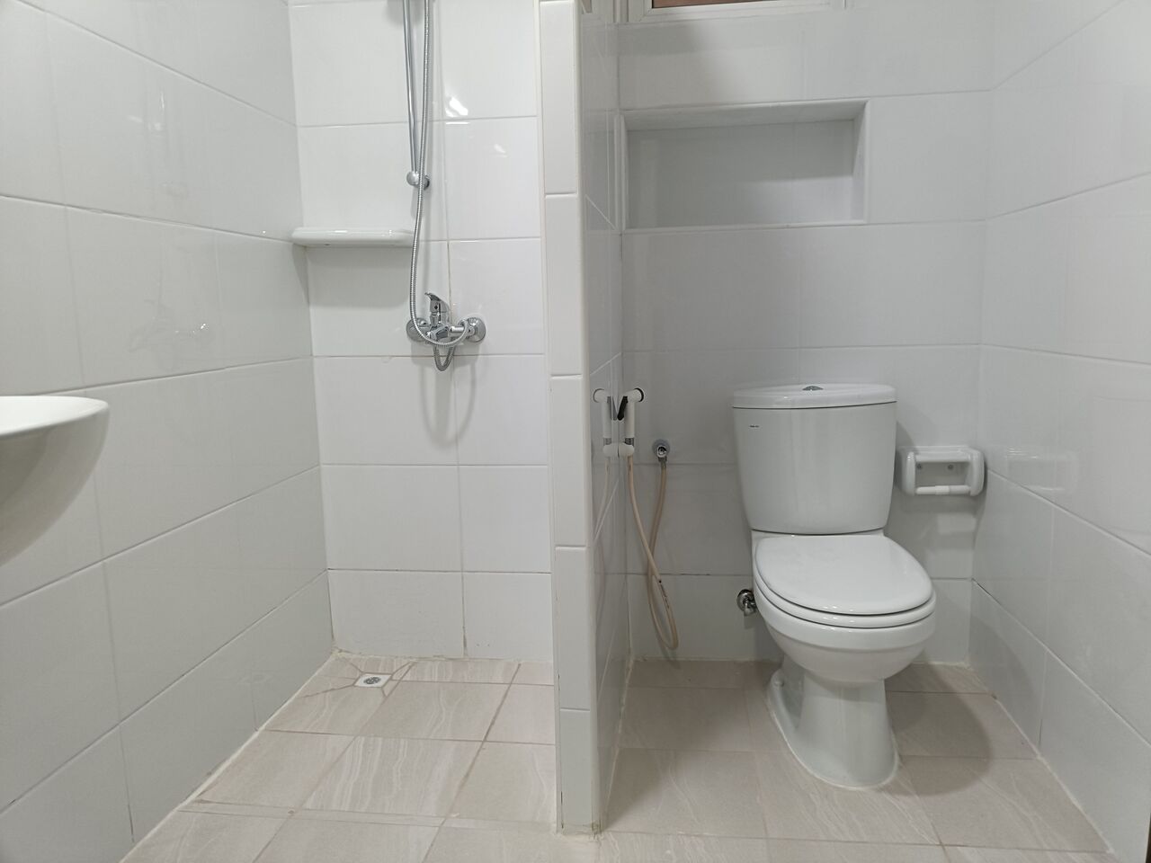 Adliya, Apartments, Flats, Houses & Villas, BHD 230/month,  2 BR,  130 Sq. Meter,  Brand New Unfurnished 2bhk Without Ewa