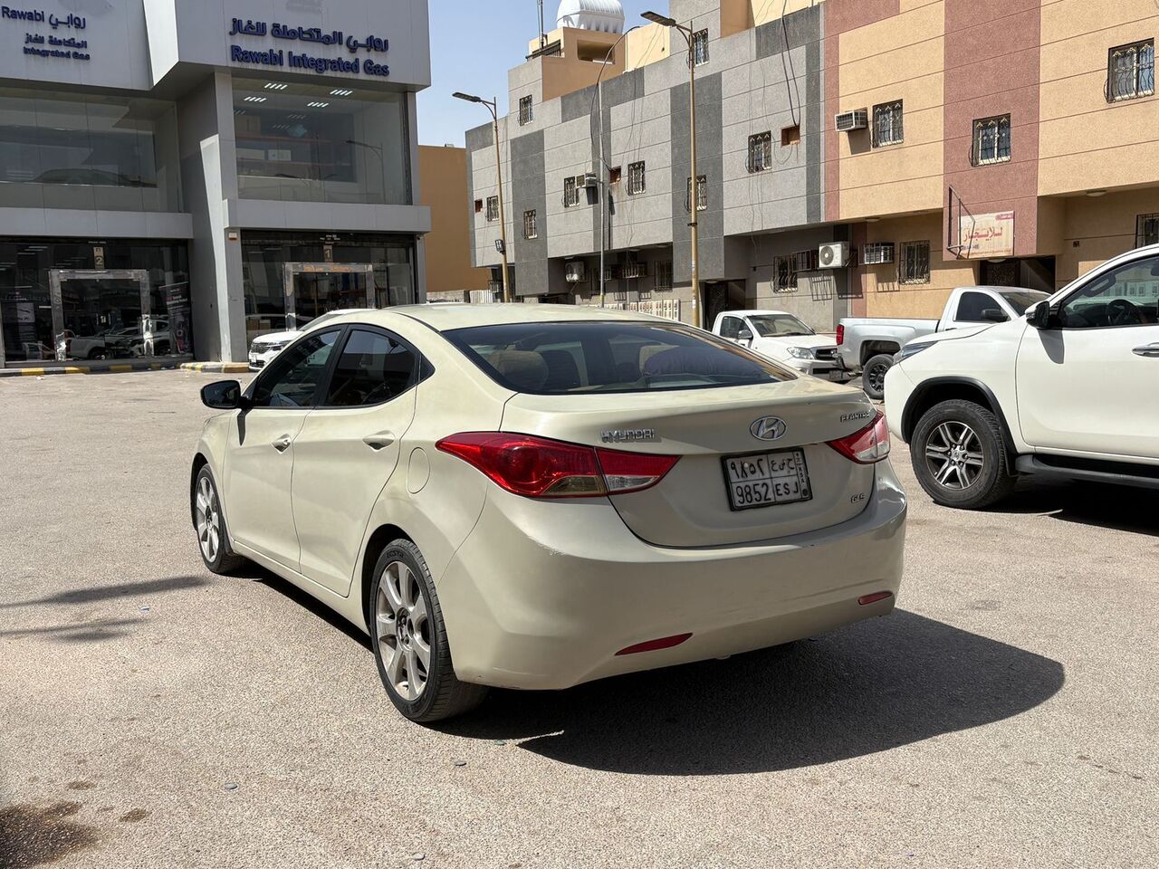 Riyadh, Vehicles, Cars & Trucks , SAR 23500,  Hyundai Elantra,  2014,  Automatic,  285000 KM,