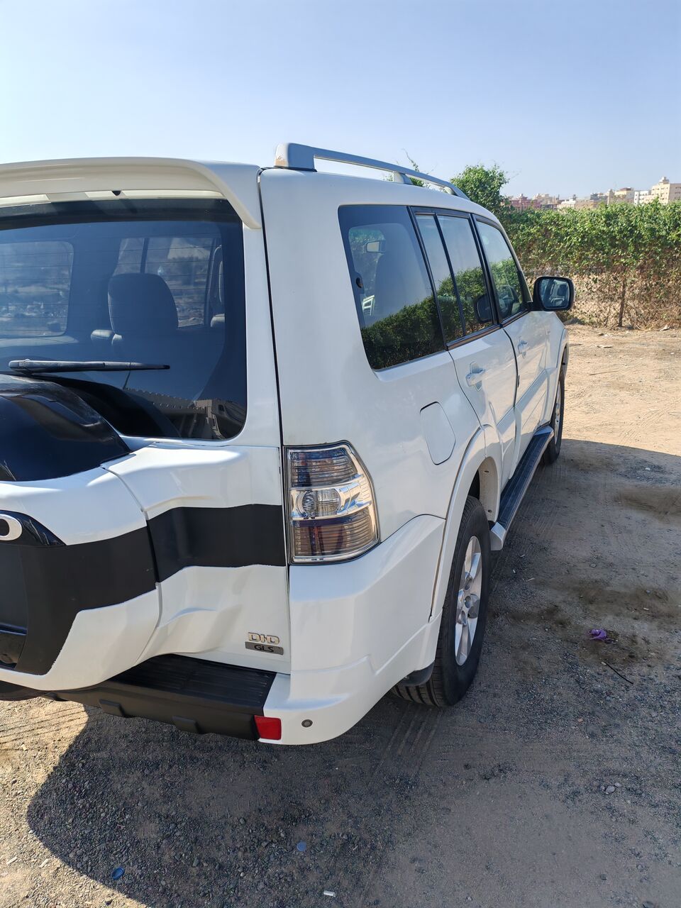 Jeddah, Vehicles, Cars & Trucks , Mitsubishi Pajero,  2015,  Automatic,  22000 KM,    3.2L Diesel For Sale