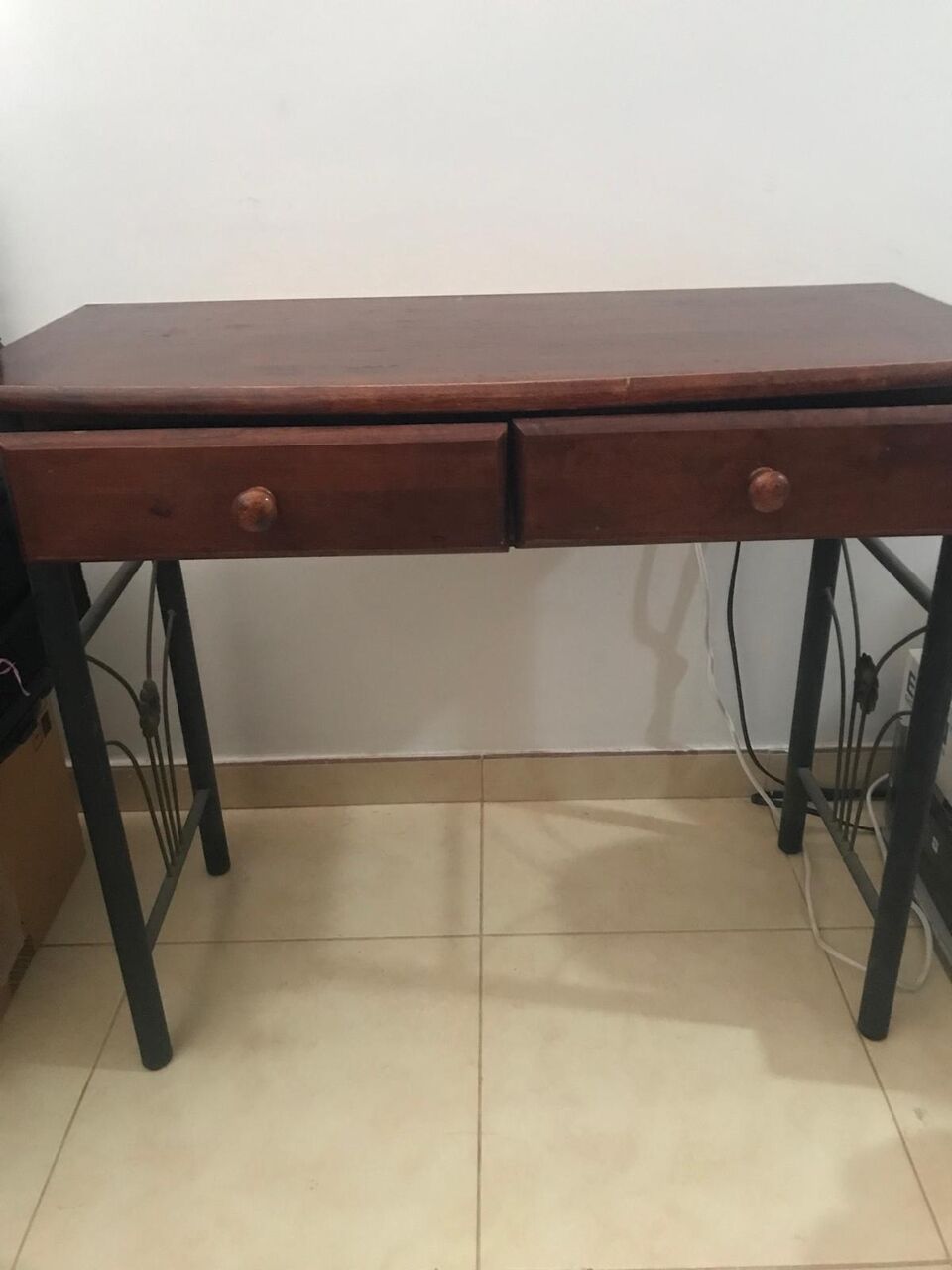 Tubli, Furniture, BHD 10,  Wooden Table & Shelf
