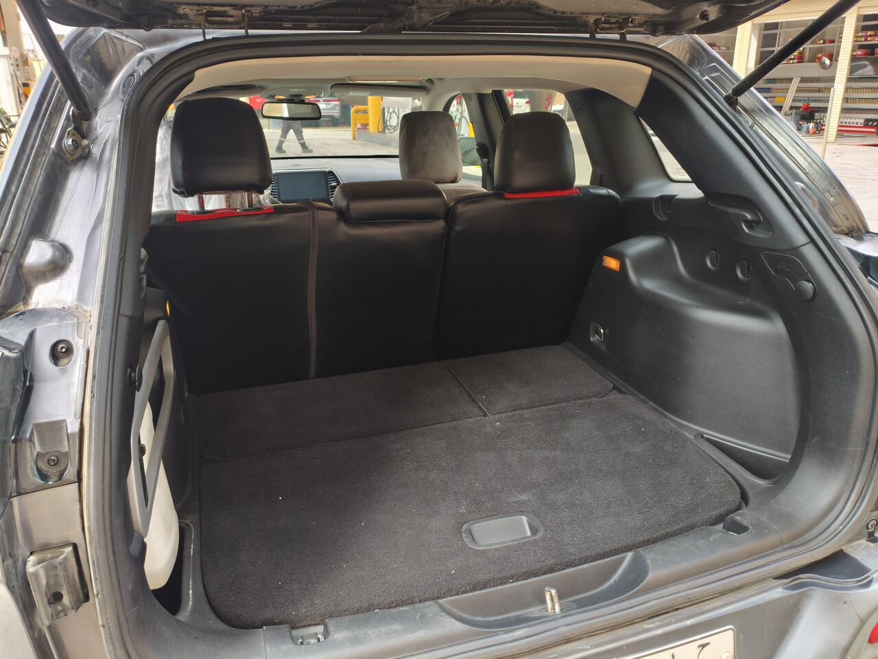 Riyadh, Vehicles, Cars & Trucks , SAR 25000,  Cherokee Jeep,  2014,  Automatic,  143000 KM,  Jeep Cherokee  Model