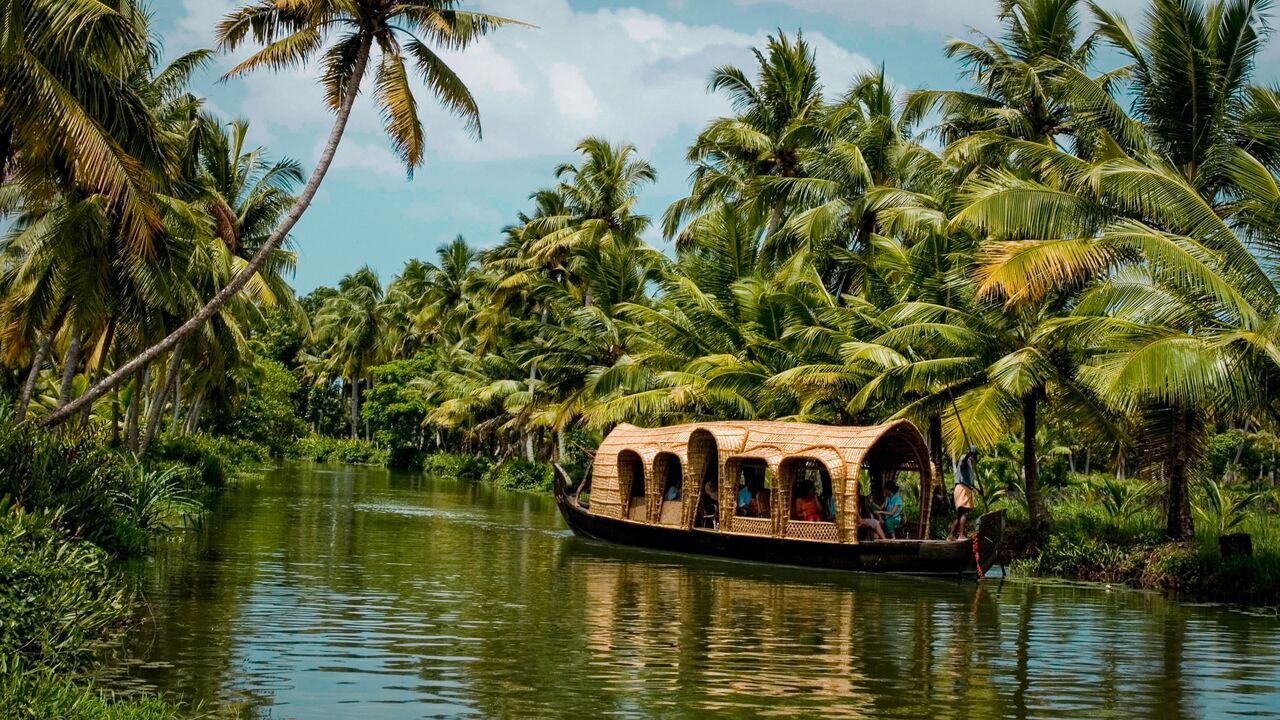 New Delhi, Travel, Kerala Tours &ndash; Explore Backwaters, Nature & Culture